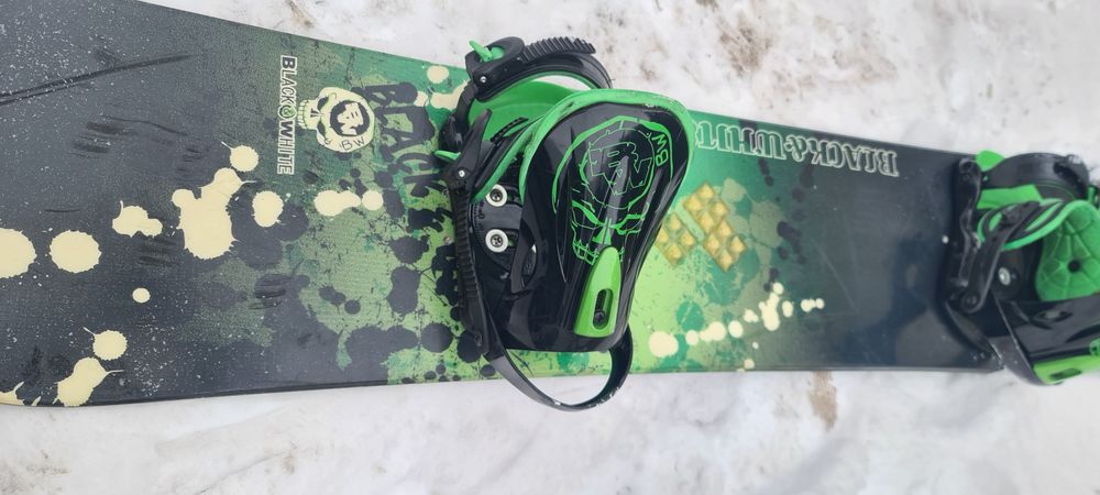 Сноуборд с ботами