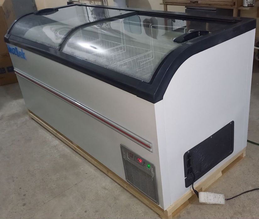 Морозильник витрина