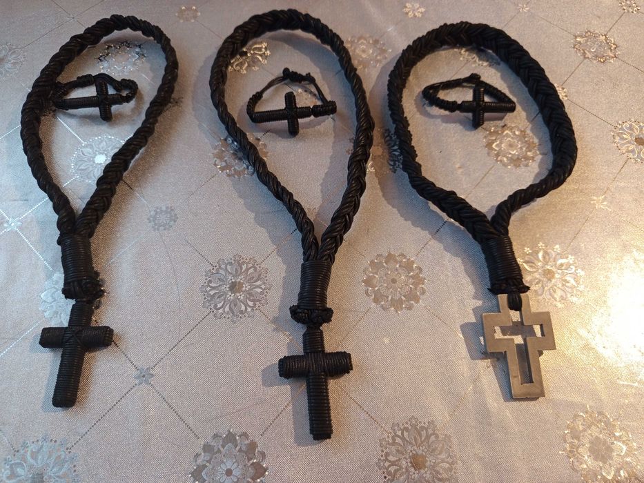 Мъжки ръчно плетени гердани и гривни