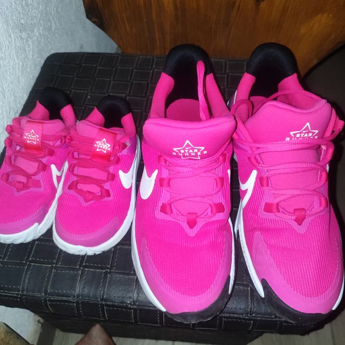 Маратонки за мама и момиче 25 и 40 номер