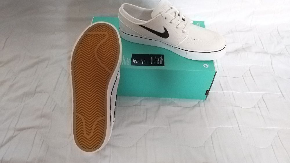 маратонки/гуменки Nike