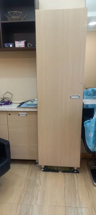 Продам мебель для работы в салон.