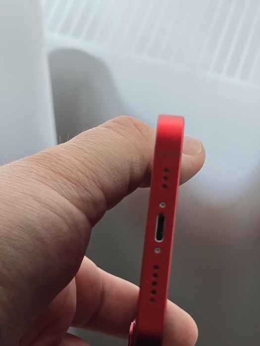 Iphone 13 RED Edition, 256GB, stare foarte bună