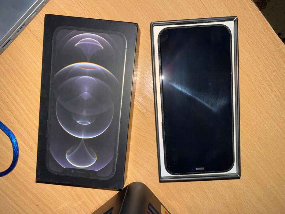 IPhone 12 pro 256гб