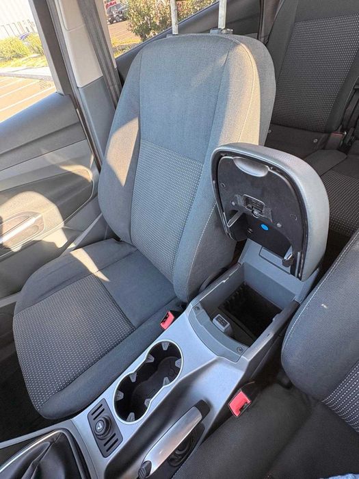 Ford C-Max 2011 | 1.6 Benzină 125 CP | 109.204 km | Unic proprietar