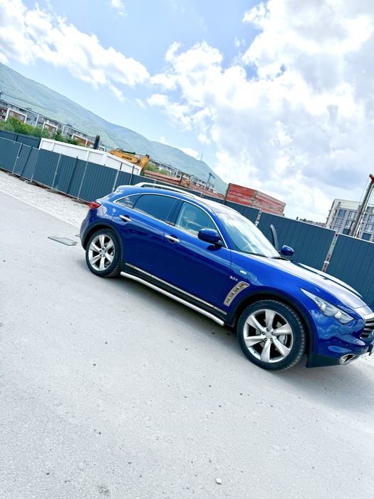 Infiniti QX70 !!!