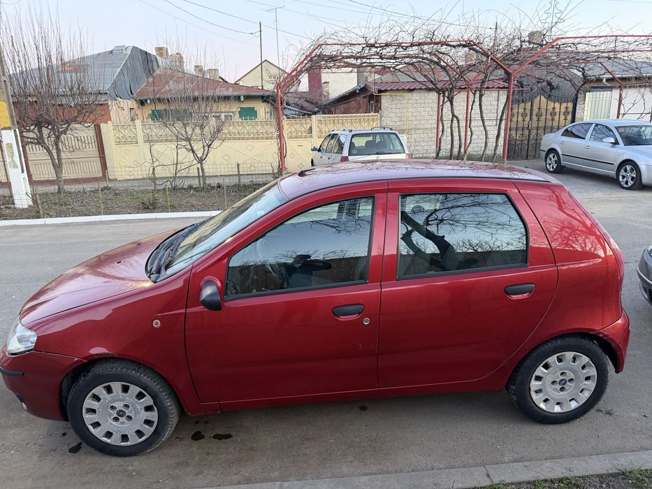 Vând Fiat Punto. 1.2 benzina