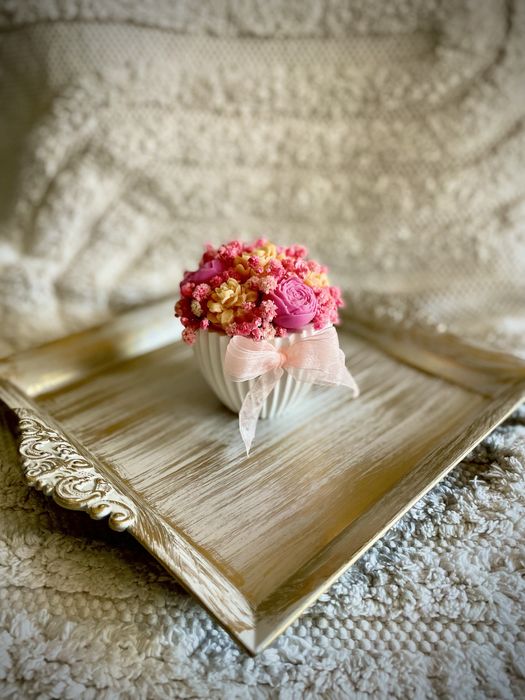 Ароматни букети в кашпа. Цветя от восък с аромат.