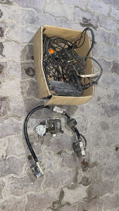 Газ для машины.