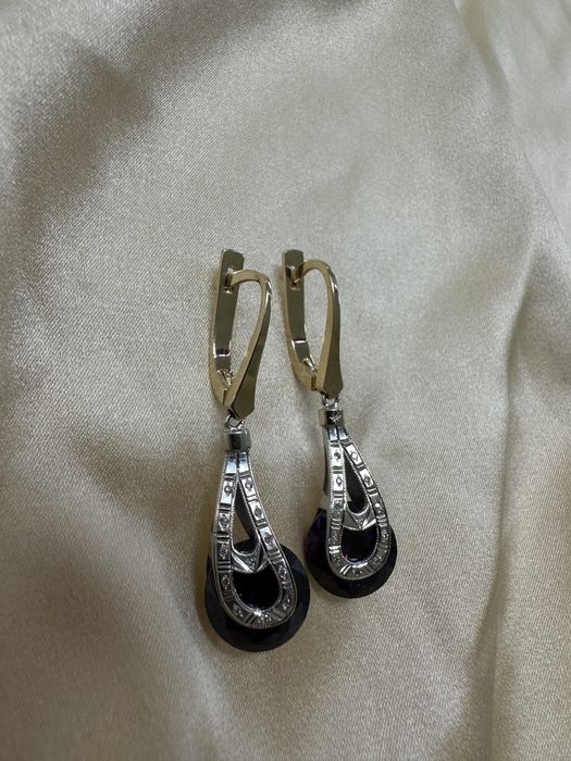 Золотые серьги с бриллиантами