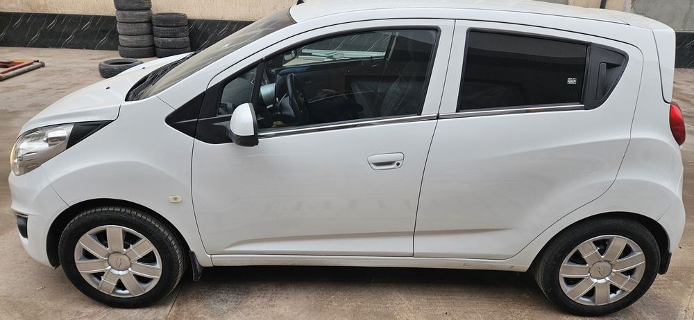 Spark sotiladi arzon