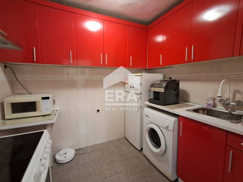 Дава се под наем Четиристаен апартамент в Варна, Лятно кино Тракия - 110 кв.м за 767 € - Снимка #1