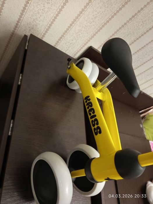 Продам беговел (метал)