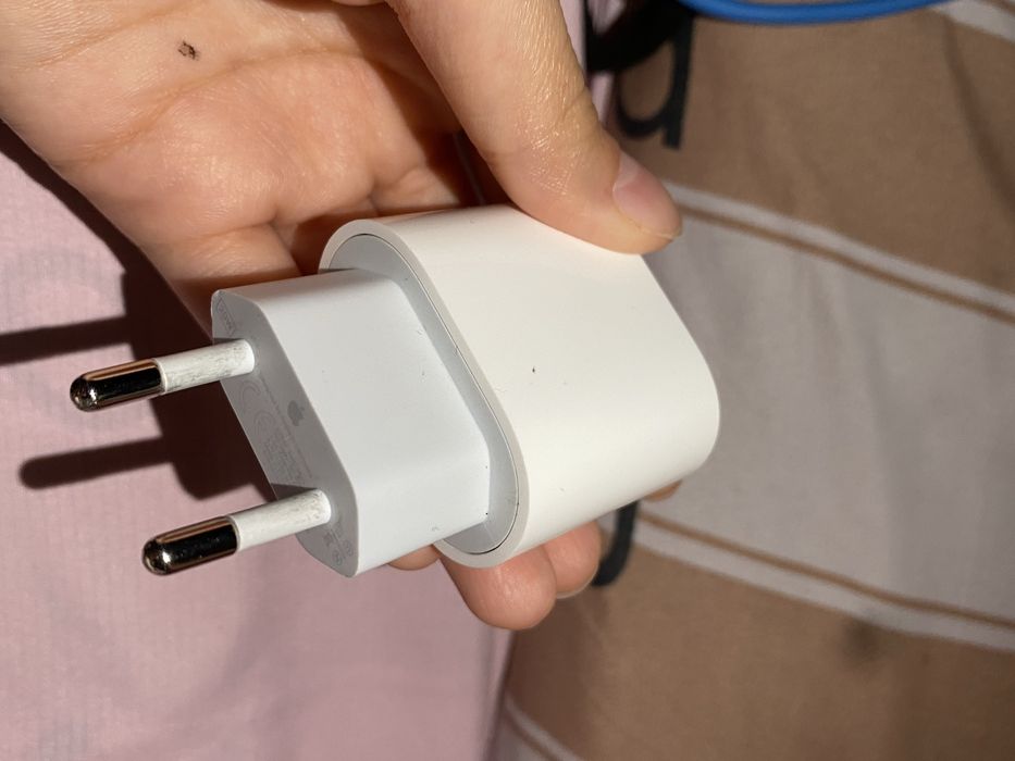 iPhone адаптер оригинал б/у 8тыс