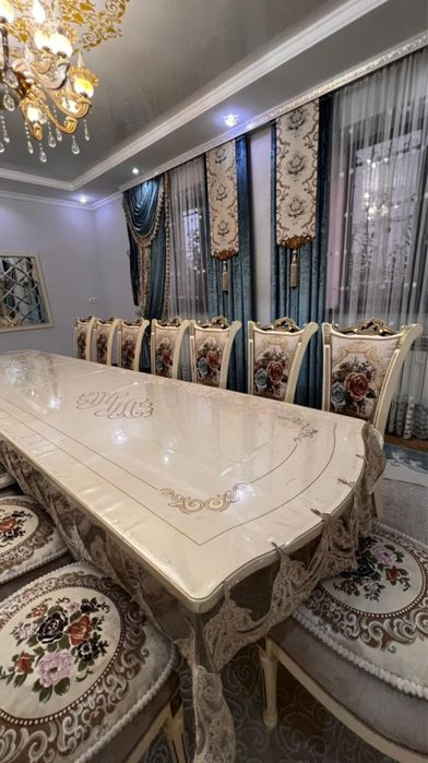 продам стол в хорошем состояний