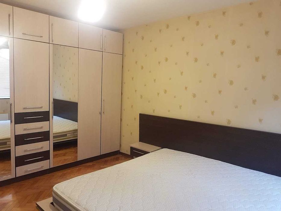 Дава се под наем Тристаен апартамент в Русе, Център - 78 кв.м за 408 € - Снимка #5