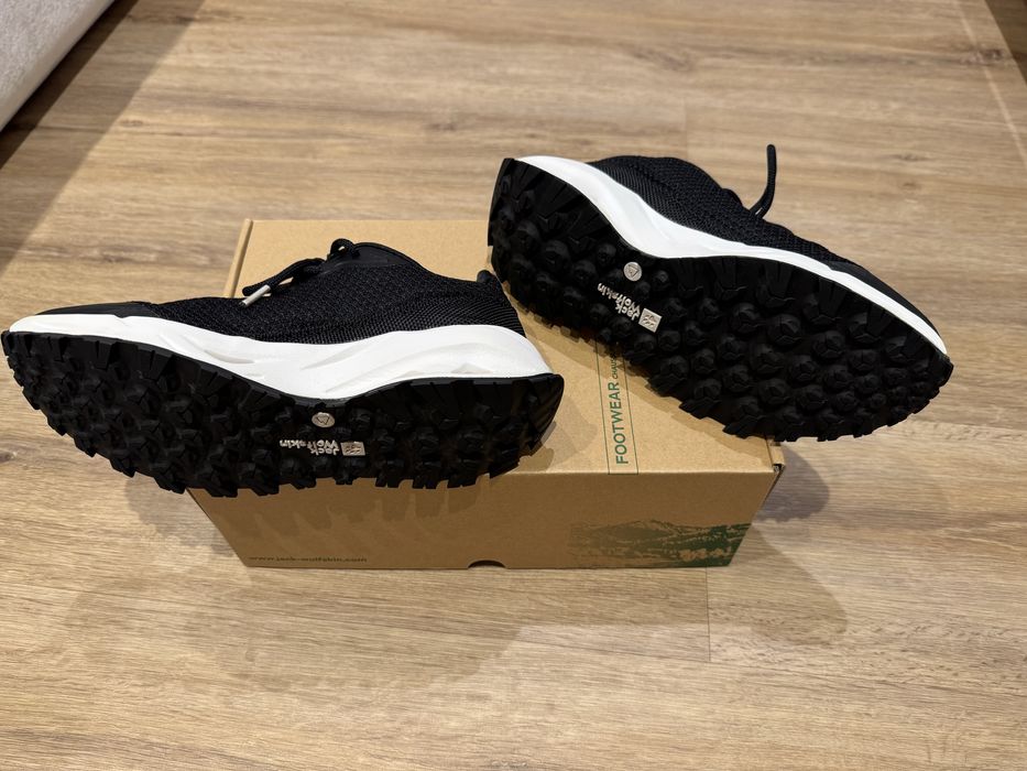 Дамските туристически обувки Jack Wolfskin PRELIGHT VENT LOW W