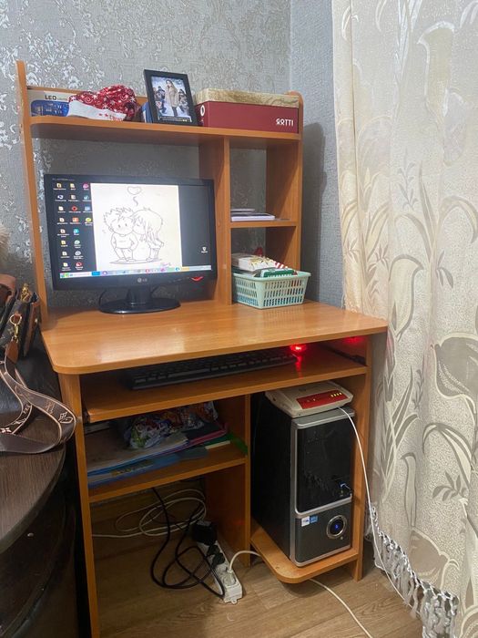 Продам комп и стол комьютерный
