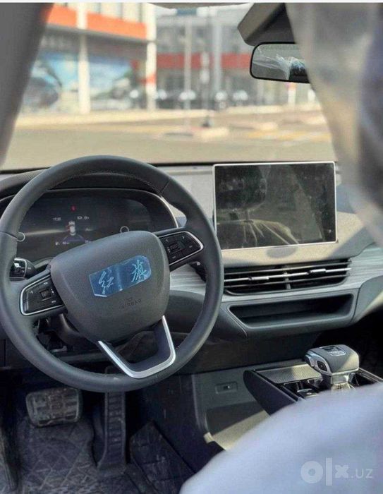 Hongqie E-QM5 500km Naqt va Nasiyaga