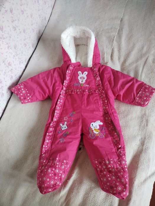 Продам комбинезон для девочки