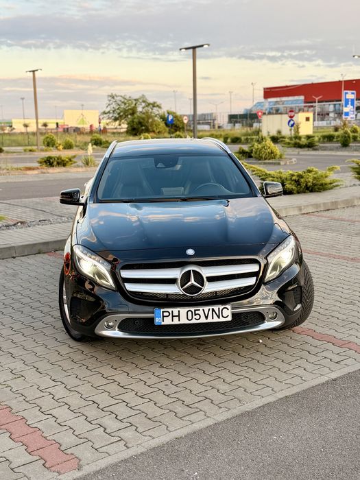 Mercedes Benz GLA 2016 220d / 177 Cp /Automatic 7GTronic/ Keyless Go / Lane Assist/ Piele/ Haion Soft close