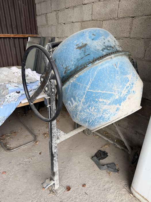 Продам Бетономешалку
