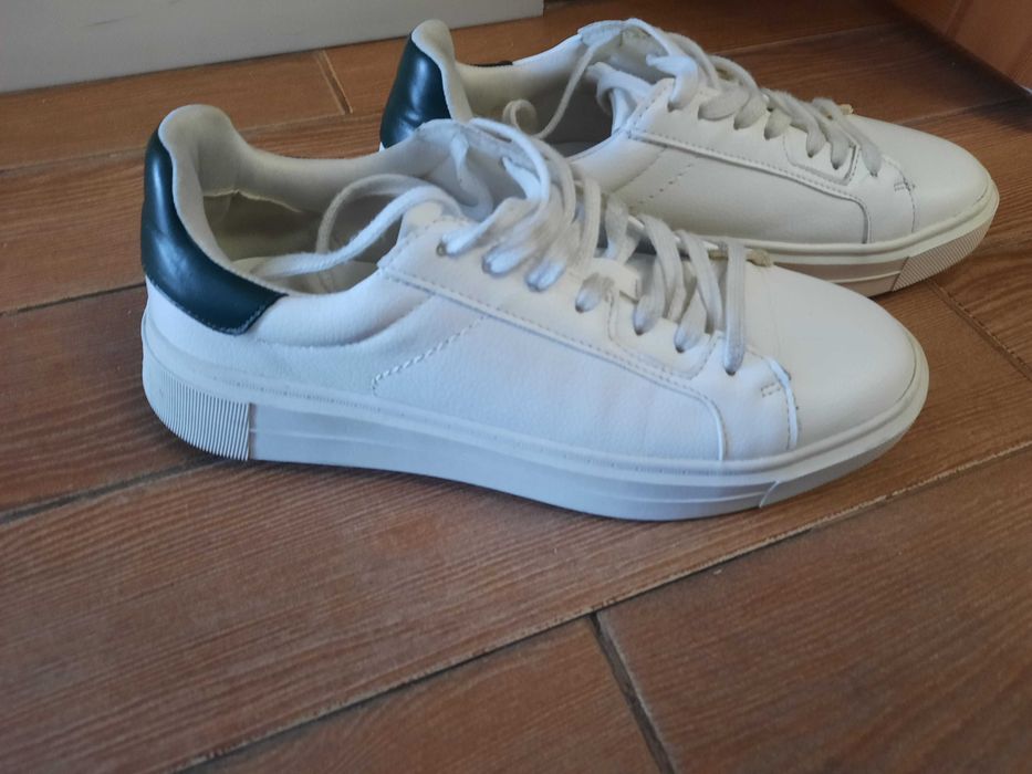 Zara кросовки, женские