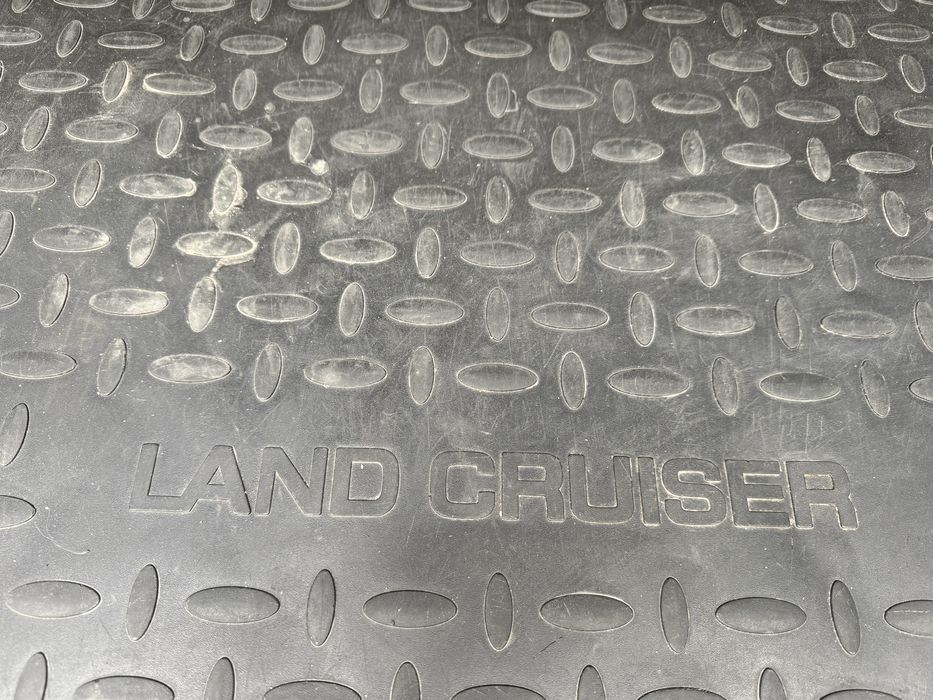 Продам! Полик в багажник.