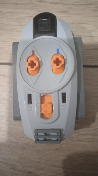 Продам лего электронику моторы