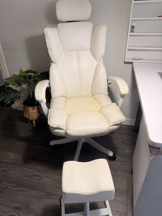 Set profesional manichiură și pedichiură  – masă cu aspirator, fotoliu și accesorii