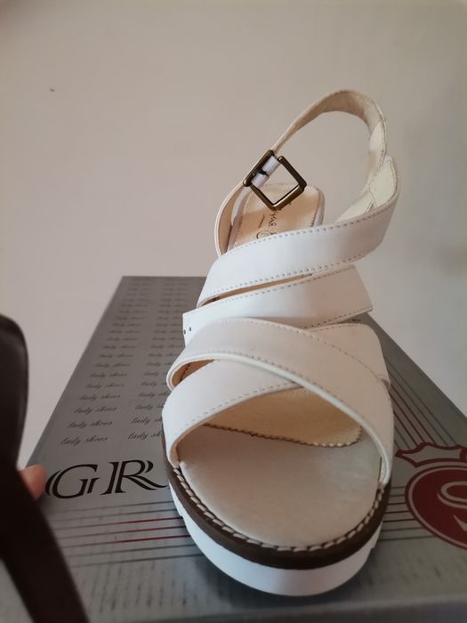 Дамски сандали естествена кожа