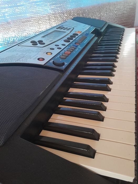 Yamaha PSR-343 elektron pianina