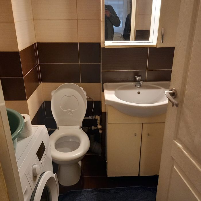 Închiriez garsonieră parter în regim hotelier