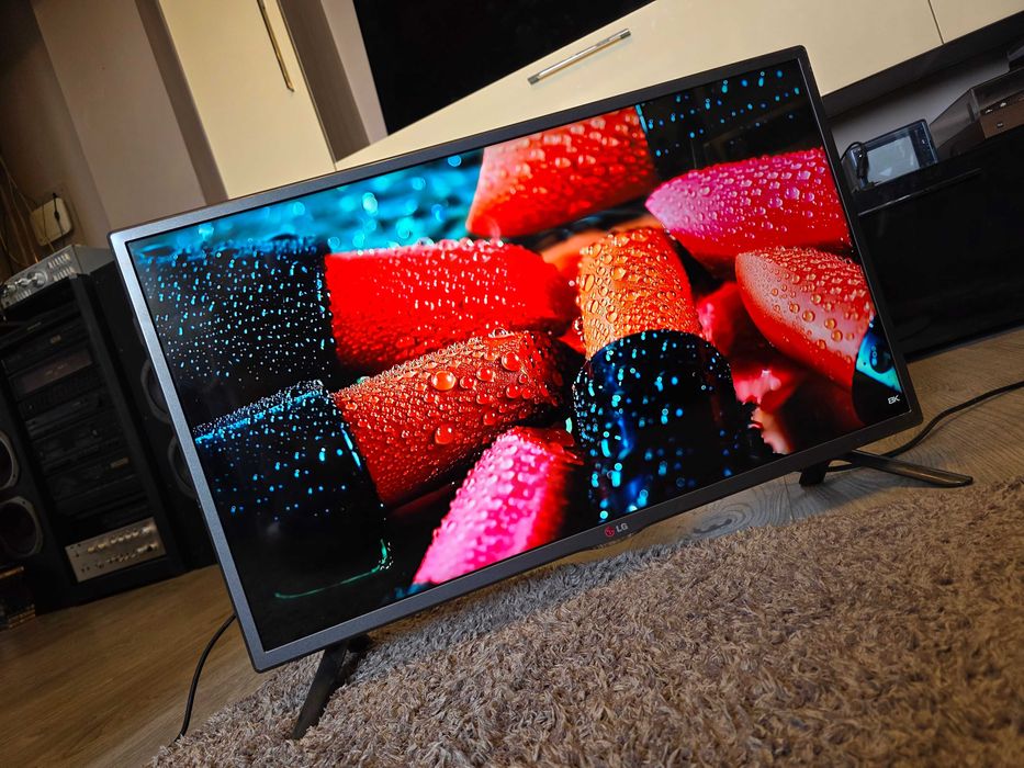 Televizor LG 82 CM FULL HD