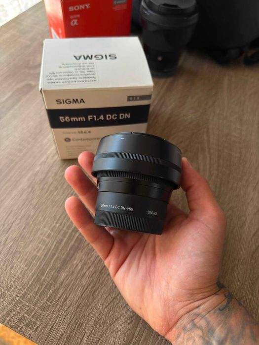 Продавам Sigma 16mm f/1.4 и Sigma 56mm f/1.4  Cotemporary за Sony E