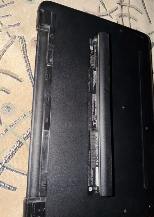 Продаю ноутбук срочнааа