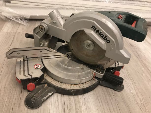 Metabo KS 216 Lasercut. Якорь торцевой пилы Metabo KS 210. Пила торцовочная Метабо KS 210 C. Metabo KS 216 M Lasercut монтажные Размеры.