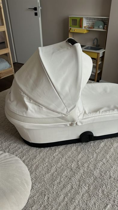 Cybex melio кош за новородено (зимен кош) бял