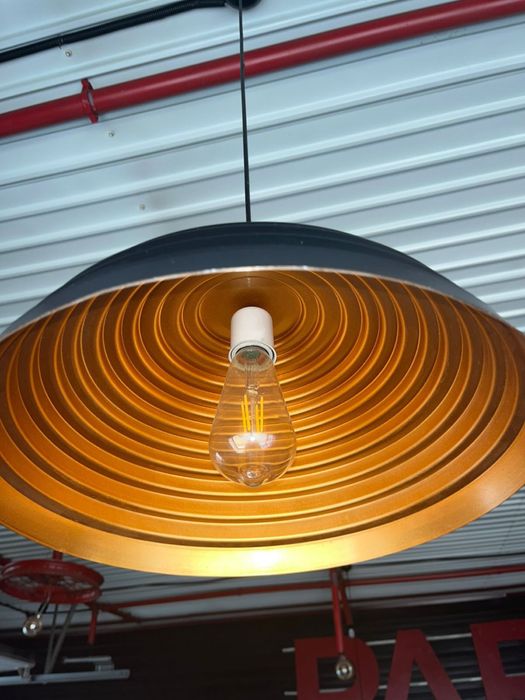 Продам люстры разных размеров