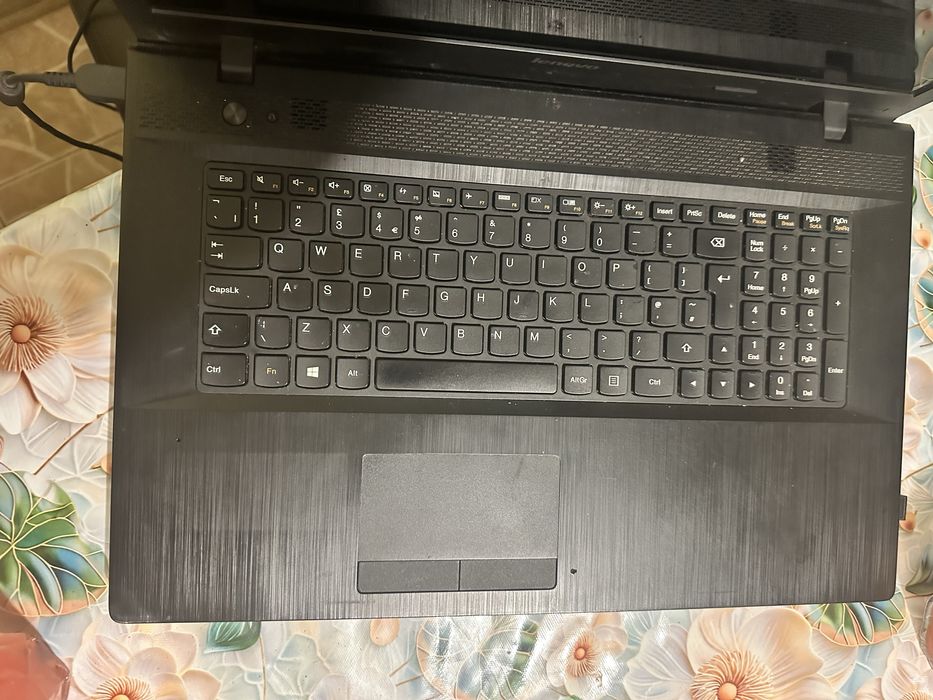 Laptop Lenovo.