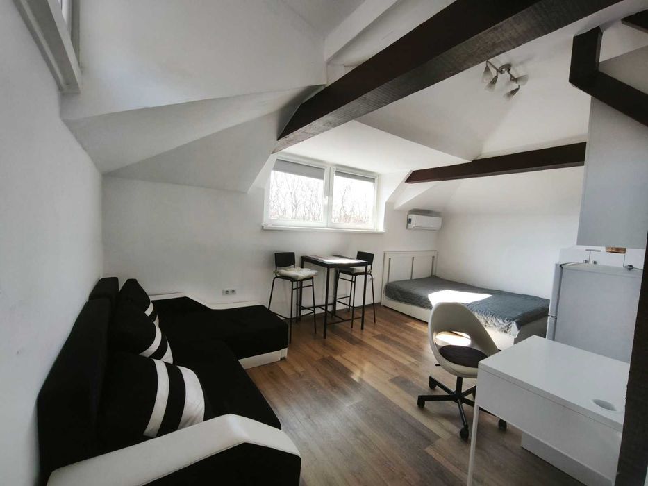 Дава се под наем Едностаен апартамент в Варна, Гръцка махала - 30 кв.м за 357 € - Снимка #11