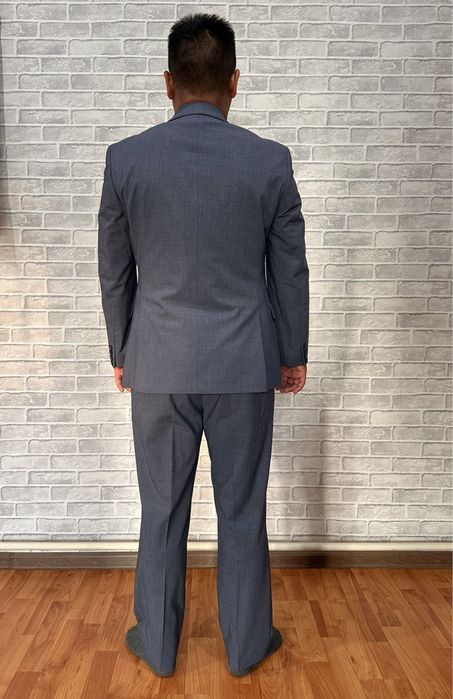 Продам костюм