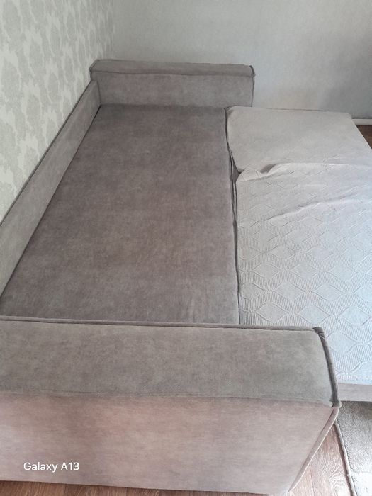 Продам диван 100000т