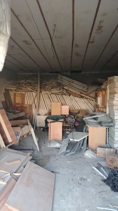 Ishlatilgan deraza, romka, tumba, stol doskasi sotiladi