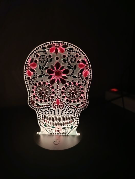 Светильник-ночник череп