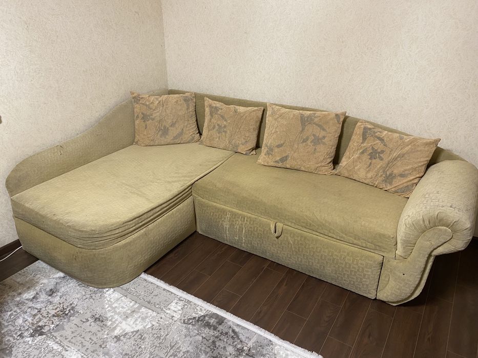 Угловой диван