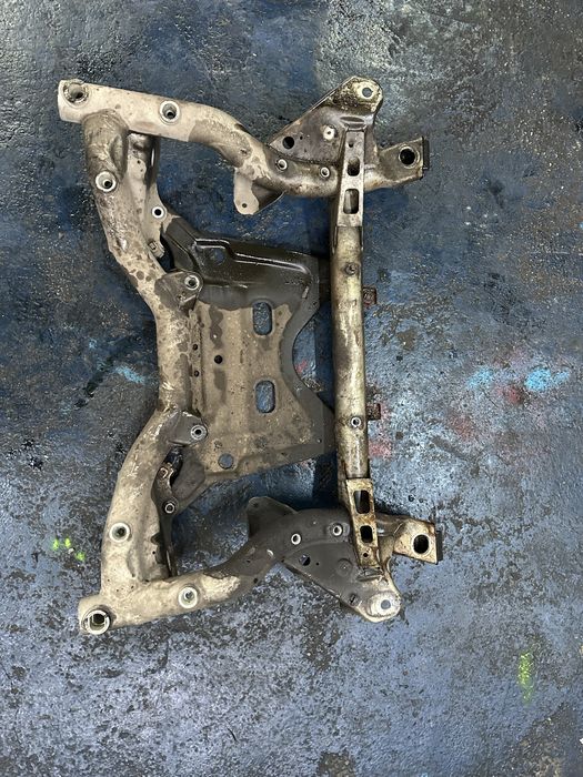 Cadru motor punte fata jug mercedes w212 c207 s212
