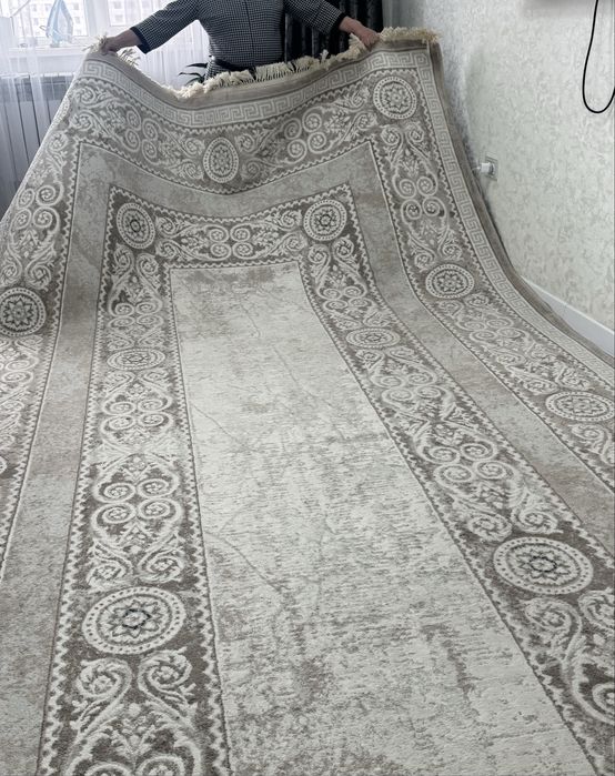 Ковер, палас в зал, гостиную