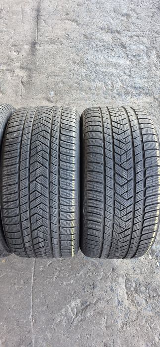 4 anvelope iarna Pirelli,fata 275/45/20,spate 305/40/20.Pret/bucata