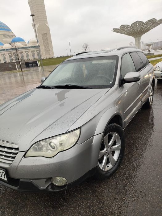 Субару Оутбек 2.5 бензин  Автомат